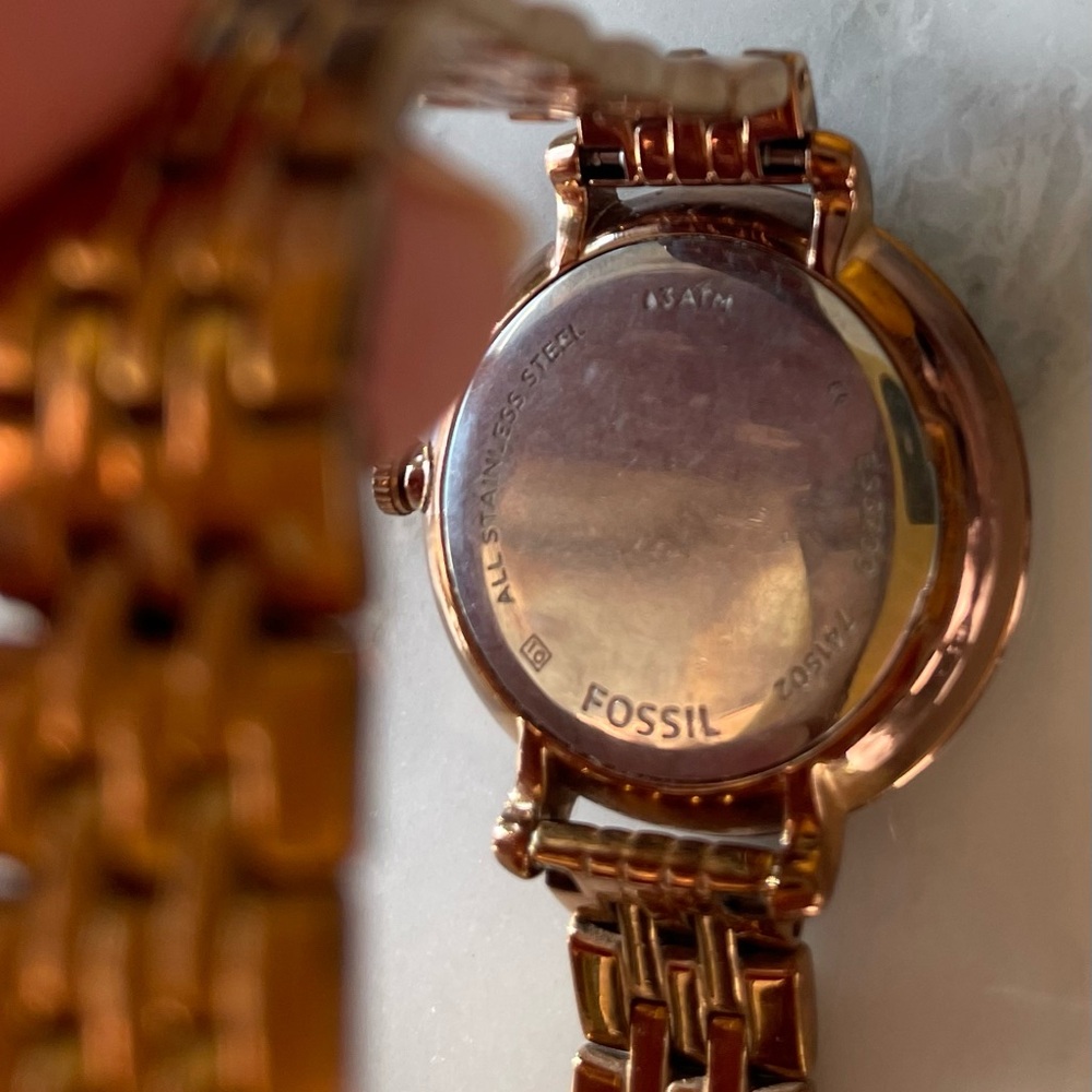Fossil Watch - Rose Gold with Roman Numerals - Picture 3 of 3